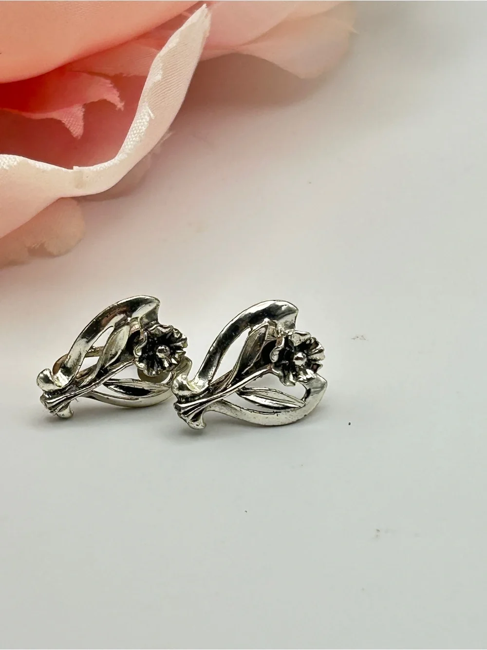 Vintage Sterling Silver Floral Screw Back Earrings